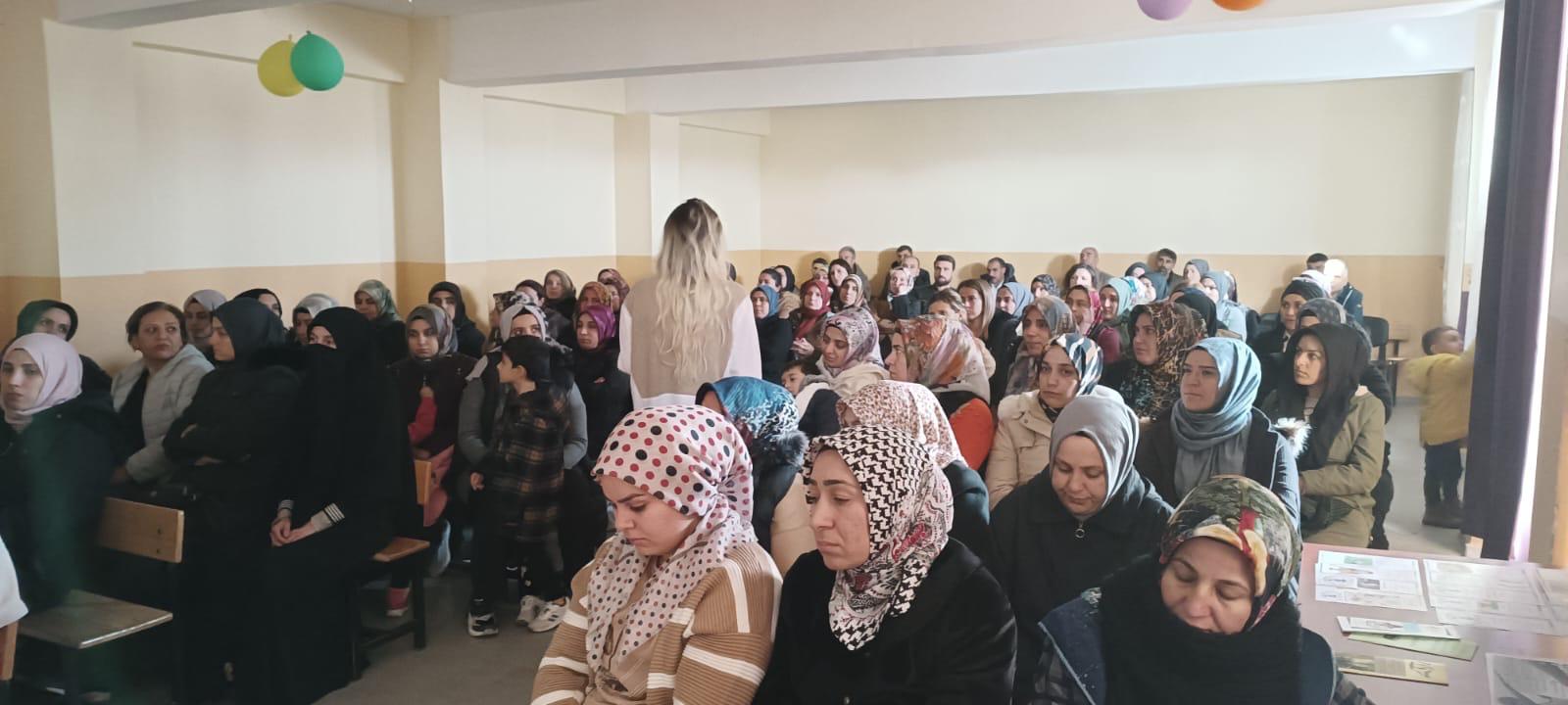 Veli Seminerleri ve Uygulamaları